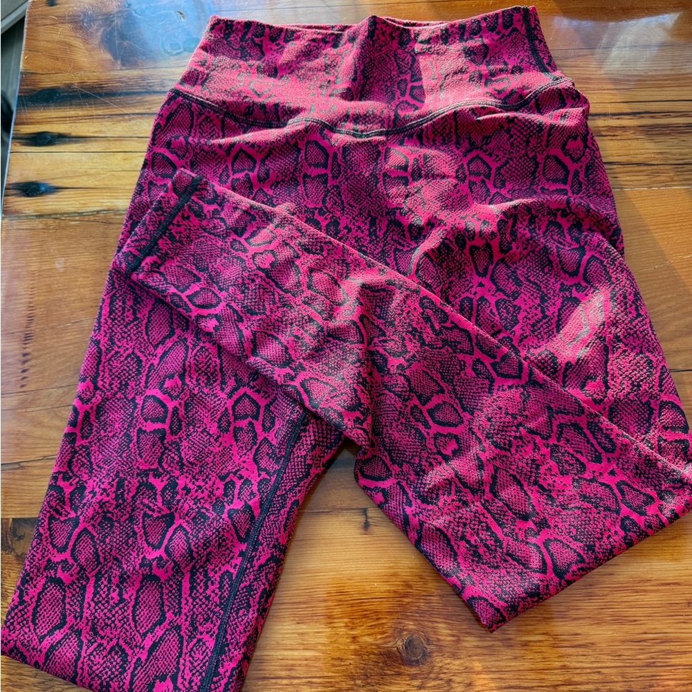 Buff bunny rebel snake print leggings